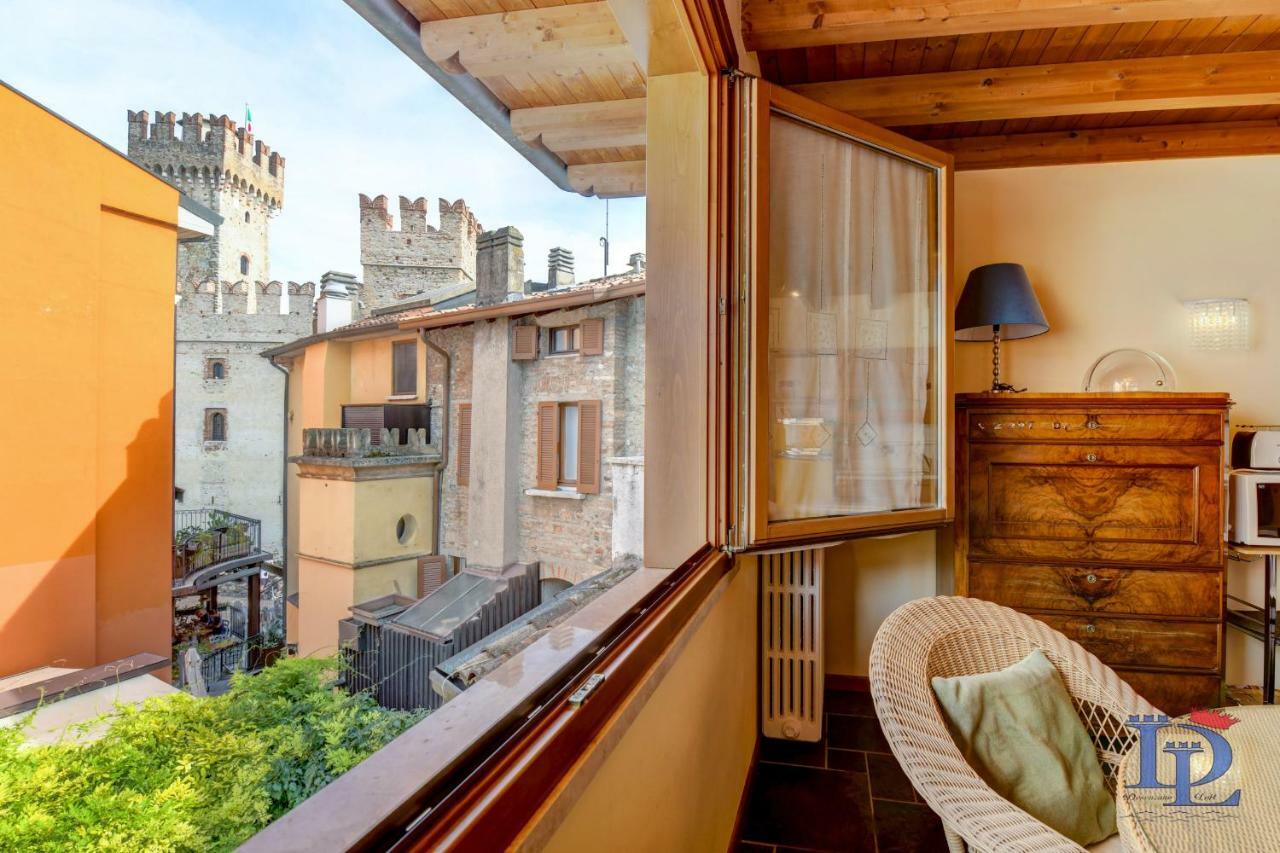 Desenzanoloft Official Partner Marriott Homes & Villas -Penthouse Never Say Never Sirmione Castle View المظهر الخارجي الصورة