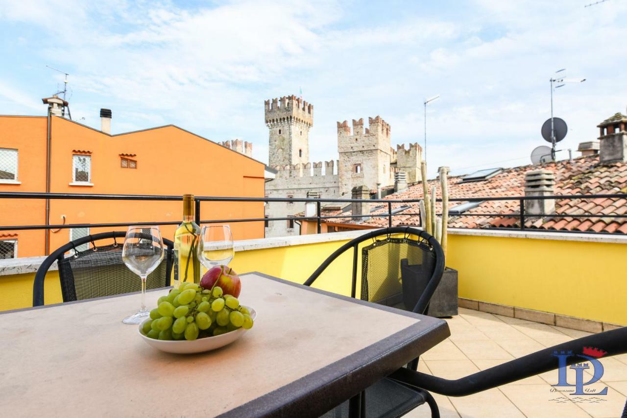 Desenzanoloft Official Partner Marriott Homes & Villas -Penthouse Never Say Never Sirmione Castle View المظهر الخارجي الصورة